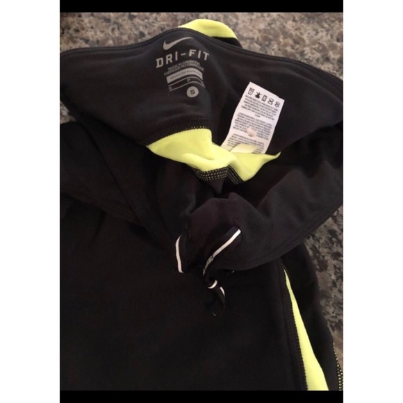 Workout outfit - Picture 2 of 3